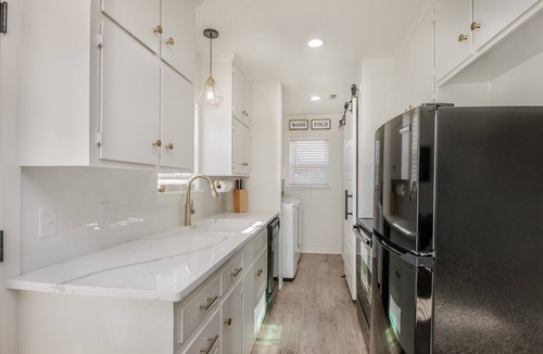 Dumas House | 18th Street Retreat