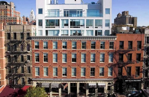 Ukrainian Village Apartment | 19-4D 2BR 1Bath Luxury Apt East Village