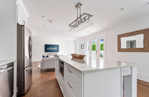 Cannonborough Elliotborough House | 19 Bedrooms in CHS | Private Pool | The Oikos