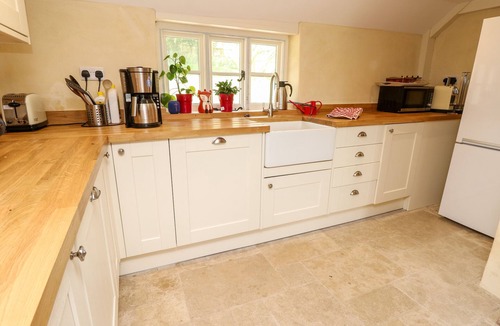 Newport Cottage | 19 Clatterford Shute