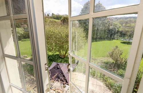 Newport Cottage | 19 Clatterford Shute