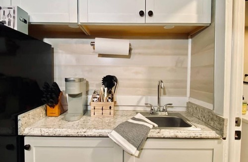 Southington Apartment | #19 *CozySpace* A tiny place to call home*