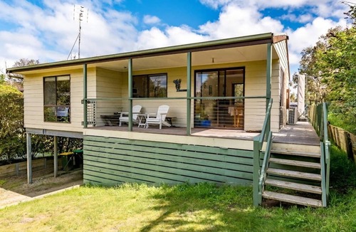 Sandy Point House | 19 Park Avenue, Sandy Point