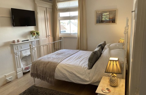 Henley Bed & Breakfast | 19 Station Road