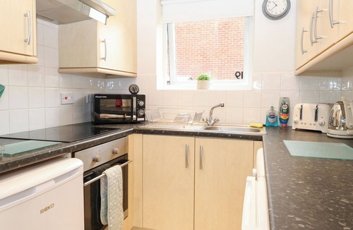 Corton Cottage | 19 Waterside Park