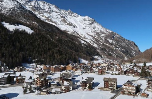 Saas Grund Ski Chalet | 190 ft² Chalet