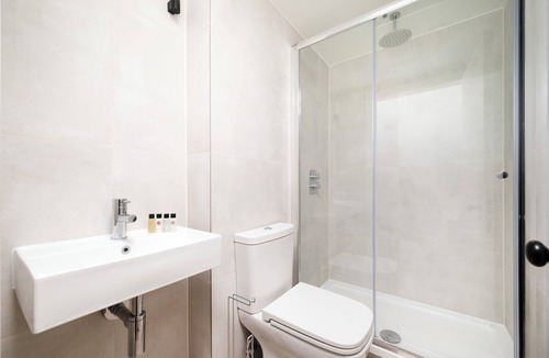 South Harrow Apartment | 190 Northolt Road