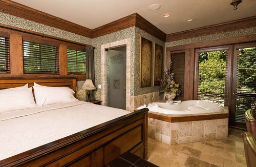 Historic Montford Bed & Breakfast | 1900 Inn on Montford