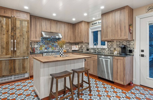 New Castle House | 1900's Farmhouse