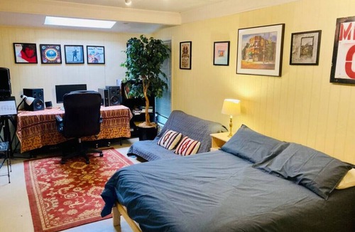 Zilker Apartment | 1903 Paramount Avenue