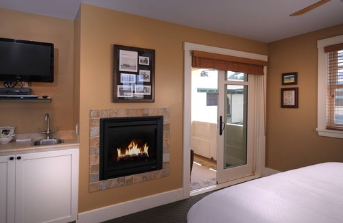 Coronado Bed & Breakfast | 1906 Lodge