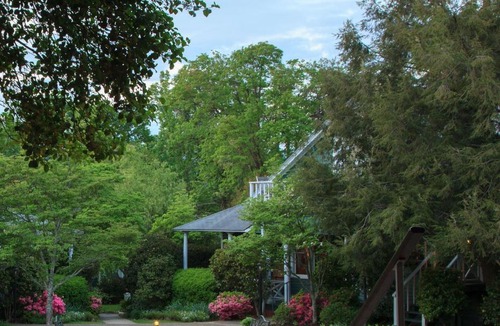 Lynn Hotel | 1906 Pine Crest Inn