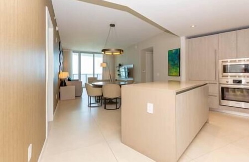 Hollywood South Central Beach Apartment | 1908 Hyde On The Beach Luxurious Ocean View 2 Bedroom