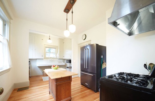 Overlook House | 1909 Refurbished Duplex in the Trees