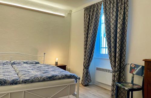Locarno House | 1912 - Blue Room - old town