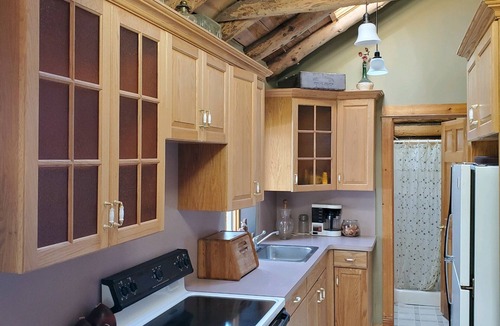 White Lake House | 1913 LOVE SHACK Bethel NY Cheap weekend Juke Box 6 BREWERIES