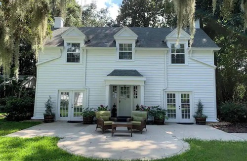 Green Cove Springs House | 1920 Carriage House on Private 5 Acre Riverfront Estate with DOCK- WEDDINGS