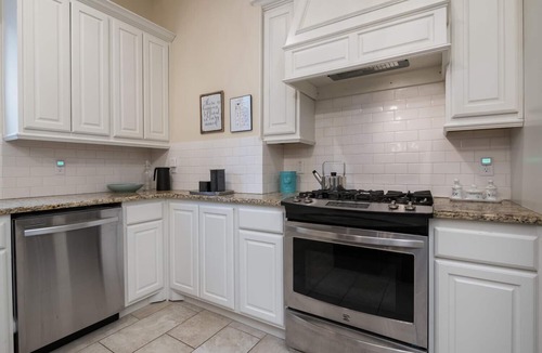 Brazos House | 1920's Sunny Gem - Downtown Waco Home