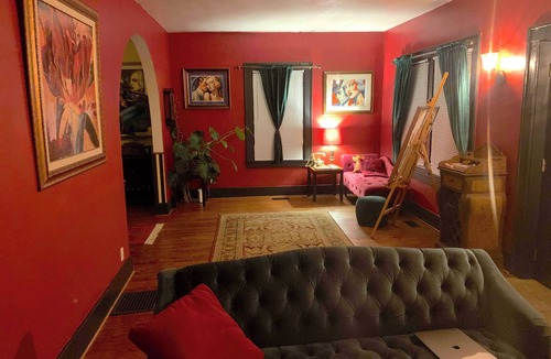 Lafayette House | 1920's themed historic house