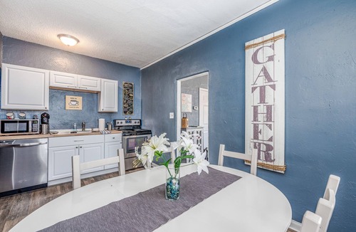 St. Charles Historic District House | 1920's Vintage Home in Historic Saint Charles - Fully Remodeled
