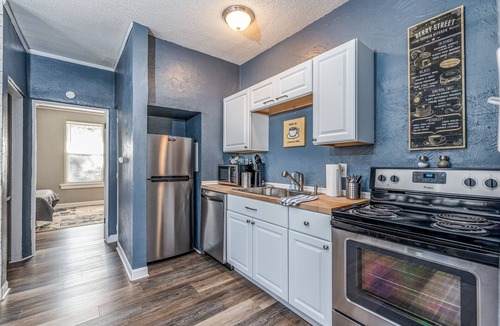 St. Charles Historic District House | 1920's Vintage Home in Historic Saint Charles - Fully Remodeled