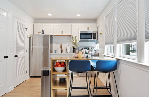 Hillsboro Village House | 1920s Carriage House, Hillsboro Village