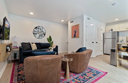 Hillsboro Village House | 1920s Carriage House, Hillsboro Village