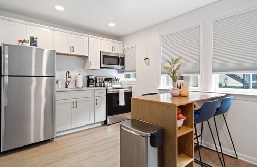 Hillsboro Village House | 1920s Carriage House, Hillsboro Village