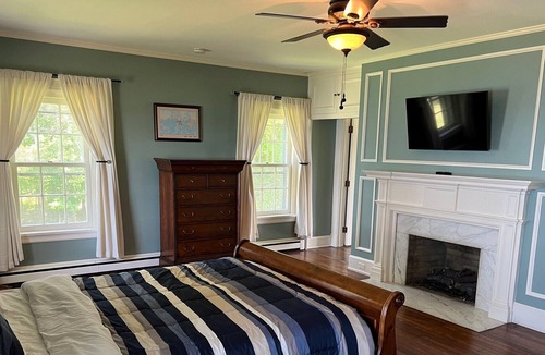 Derby House | 1920s lakefront estate