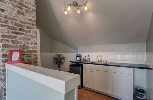 Anacortes Bed & Breakfast | 1925 Colonial overlooking Fidalgo Bay.