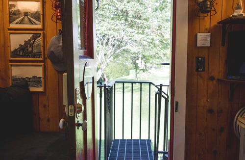 Natural Bridge House | 1926 C&O Guest Caboose