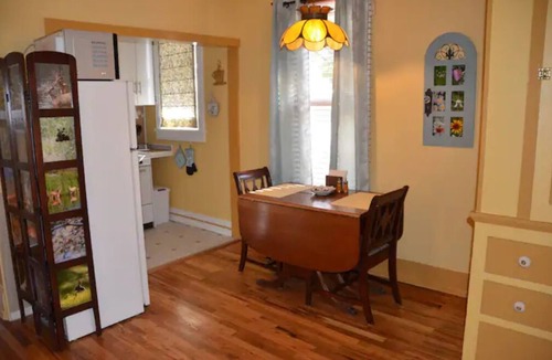 Central Colorado Springs Apartment | 1930's Style Apartment by Downtown
