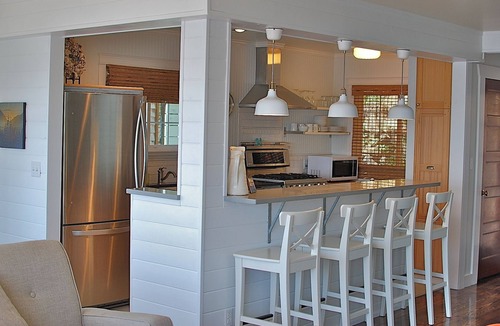 Three Tree Point House | 1930’s Beach Front cottage in the unique Three Tree Point area.