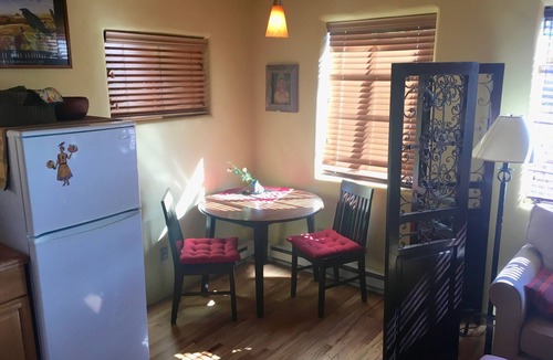 South Capitol House | 1930’s CASITA - in the SWEET HEART of Santa Fe! (South Capital)