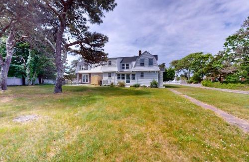 Bass River House | 1930s Guest House