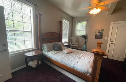 Muskogee Bed & Breakfast | 1935 Muskogee English Tudor Home - 1st Floor Peacock Room - Handicap Accessible