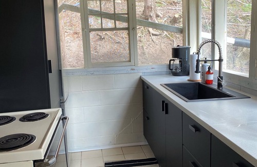 Ashfield-Colborne-Wawanosh Cottage | 1940’s Original Kintail Beach Cottage - Steps to Kintail Beach