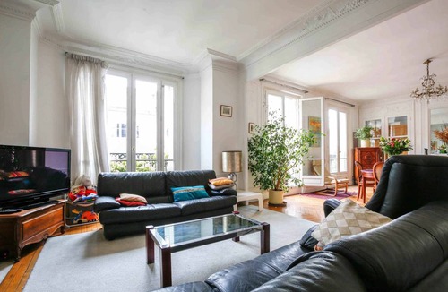 Quartier de l'Ecole-Militaire Apartment | 195 m² Apartment ∙ 4 bedrooms ∙ 6 guests