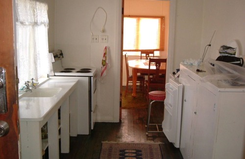 Himatangi Beach House | 1950's Kiwiana bach