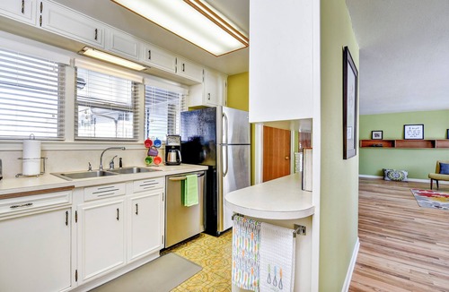 Winstead Park House | 1950's Single Level! Comfortable, Clean