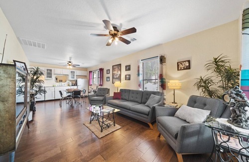 Russellville Apartment | 1950s Charm with Modern Amenities on Arkansas River!