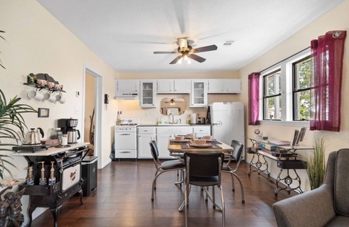 Russellville Apartment | 1950s Charm with Modern Amenities on Arkansas River!
