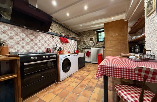 Saint-Paul-la-Roche Villa | 19th Century Estate with River in Dordogne, pool and wifi