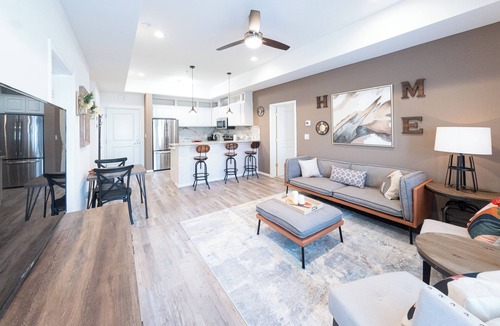 Katy Condo | 1B ~Chic 2-bedroom condo with WiFi, AC in fantastic Katy