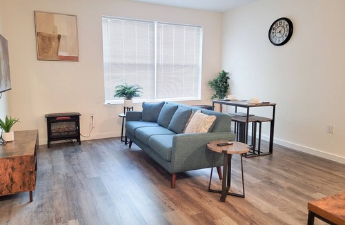 Bound Brook Apartment | 1bd/1ba in Historic Bound Brook