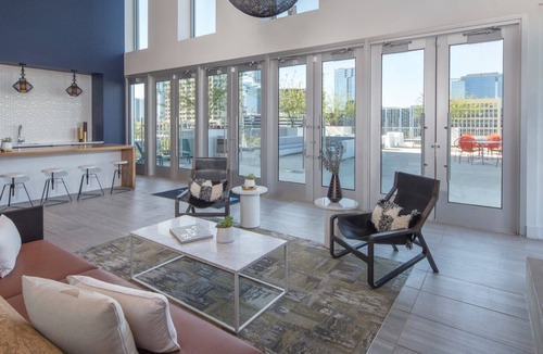 West End Resort | 1BD/Austin - Rooftop Pool & Firepit, BBQ!