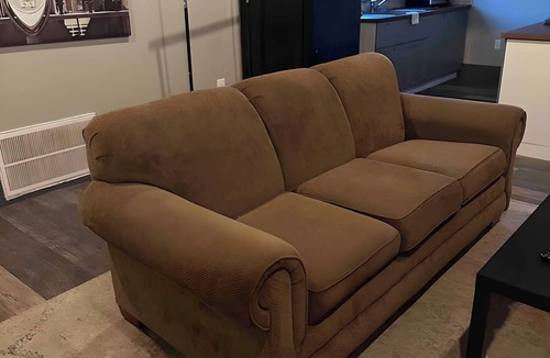 Ira Apartment | 1bd Loft Close to Roscoe /Snyder. Ample parking, Good Wifi, Very Private