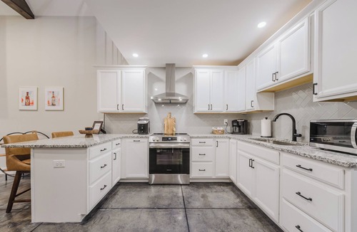Lawrenceburg Cottage | 1BD Modern Bourbon Cottage