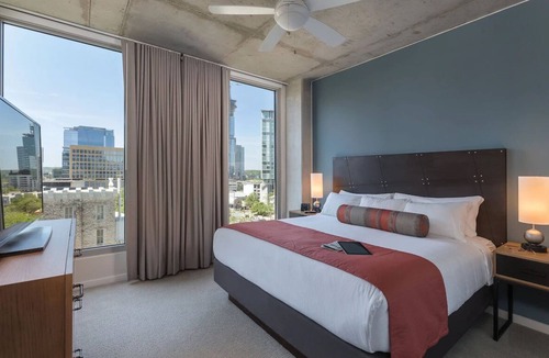 West End Resort | 1Bed/1Bath - Gorgeous Downtown Austin Resort!