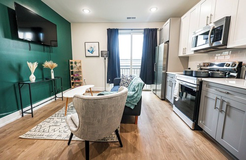 Mantua Apartment | 1Bed/1Bath KingBed Central+W/D+WIFI